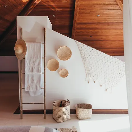 לינה וארוחת בוקר Joy House