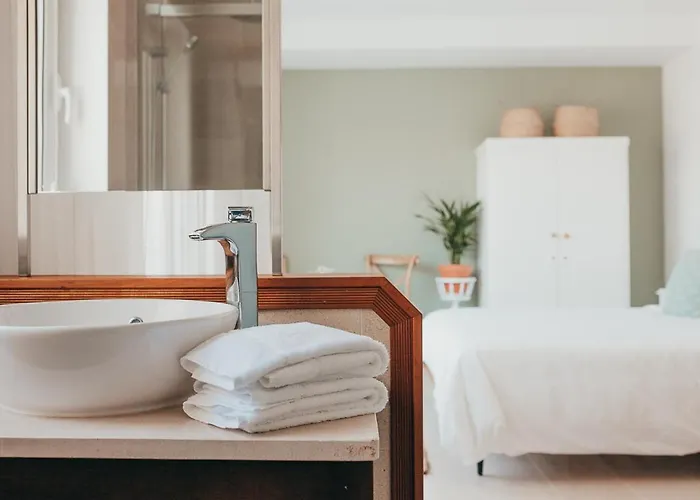 Nocleg ze śniadaniem Joy House 4*