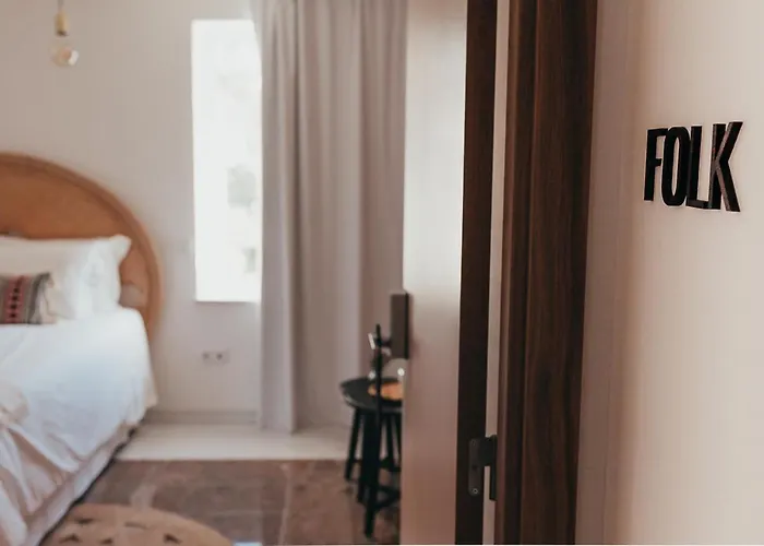 Joy House 4*