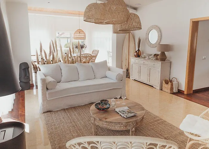 Joy House Nocleg ze śniadaniem 4*