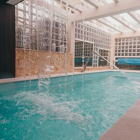 Joy House Bed and Breakfast 4*