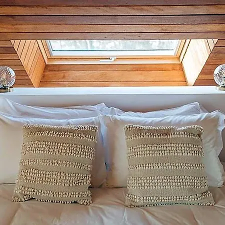 Bed & Breakfast Joy House