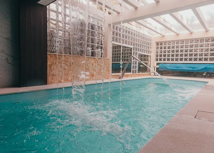 Joy House Oda ve Kahvaltı 4*