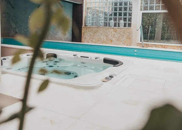 Joy House 4* 圣佩罗德姆